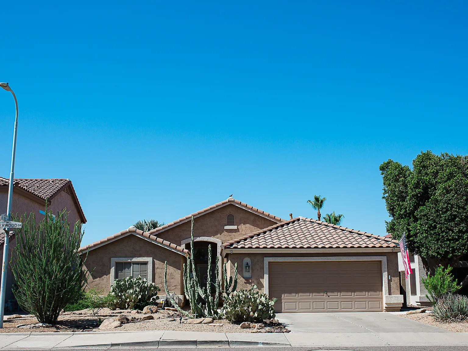 3 bed, 1854 sqft, $3,100 — Photo 2