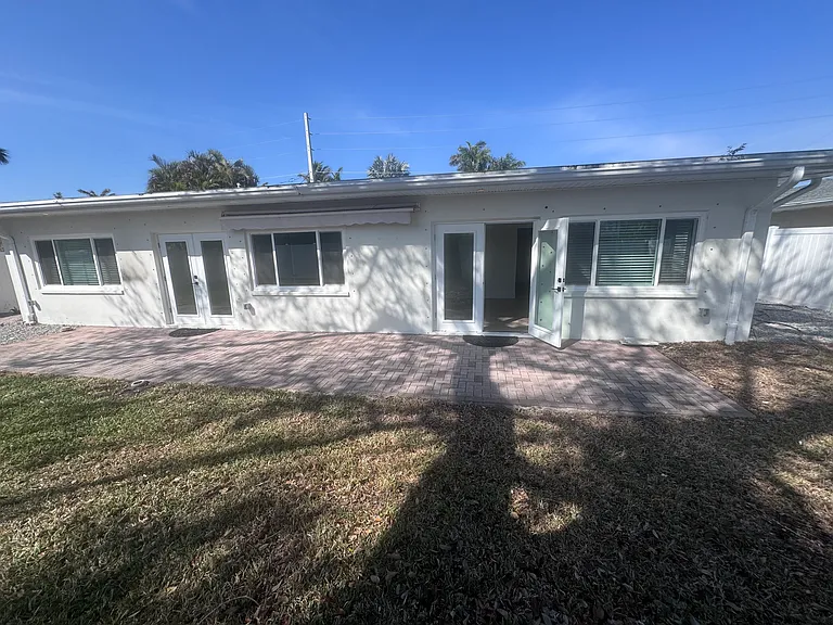 7818 Causeway Blvd N — Photo 21
