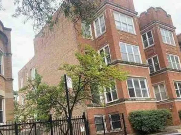 838 E 52nd St APT 2W, Chicago, IL 60615