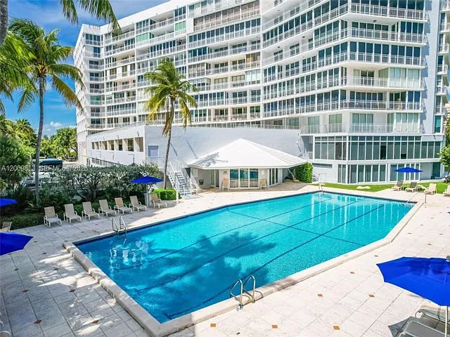 600 Grapetree Dr #4DS — Photo 6