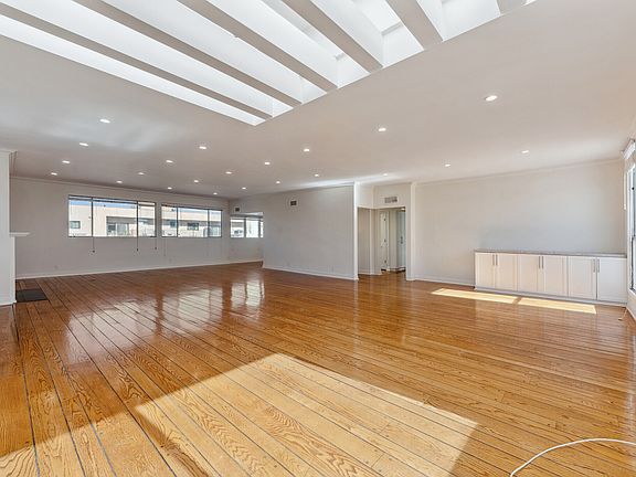 2nd image of 336 S Elm Dr APT 6