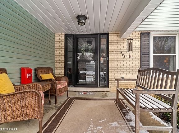 2nd image of 547 S Echo Ln
