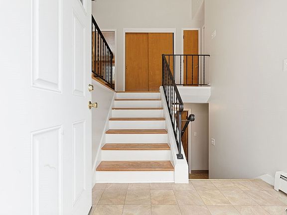 2nd image of 300 Greenwood Rd