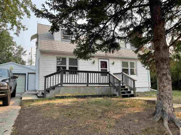 900 Stanley St, Belle Fourche, SD 57717