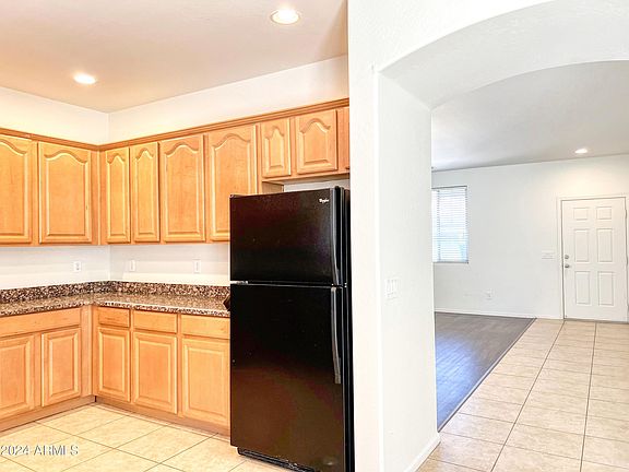 3rd image of 4883 E ODESSA Drive