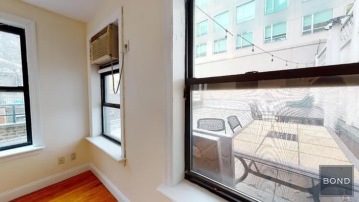 Rented by Bond New York | media 60