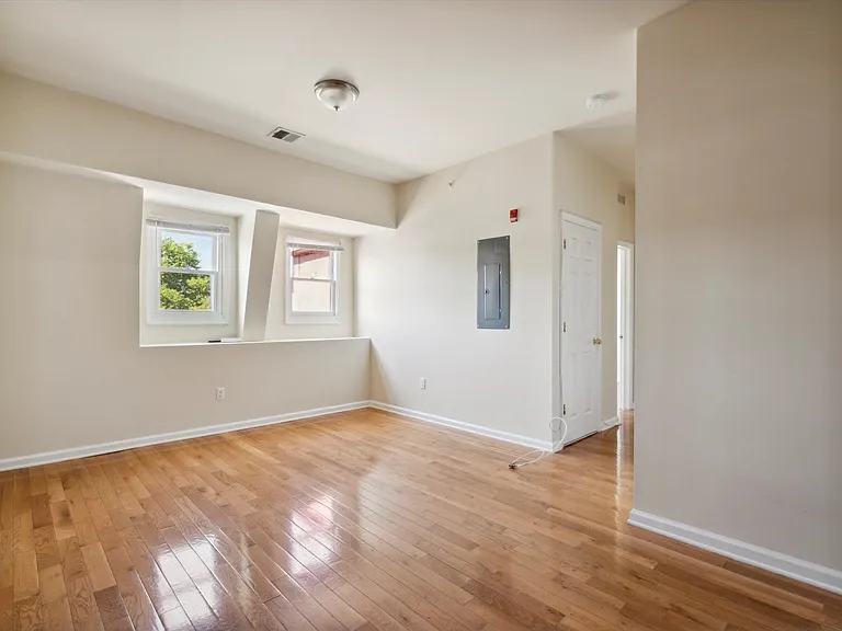 1519-21 N 16th St #41 — Photo 20