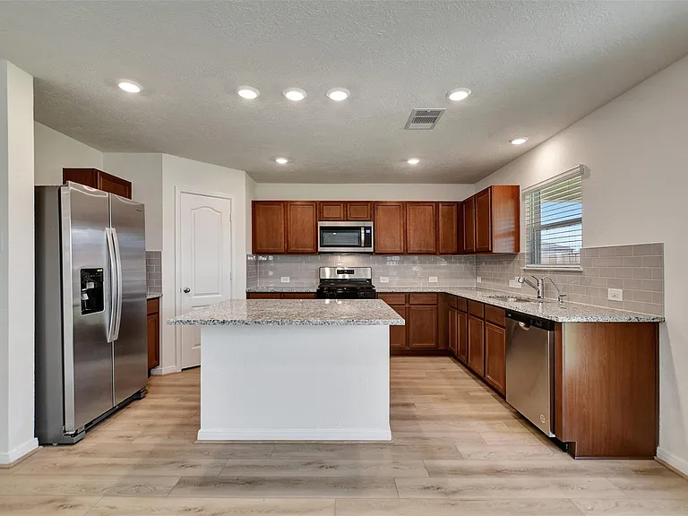 18214 Sessile Oak Dr — Photo 19