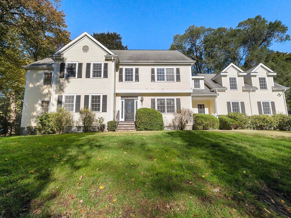 1st image of 340 Weston Rd