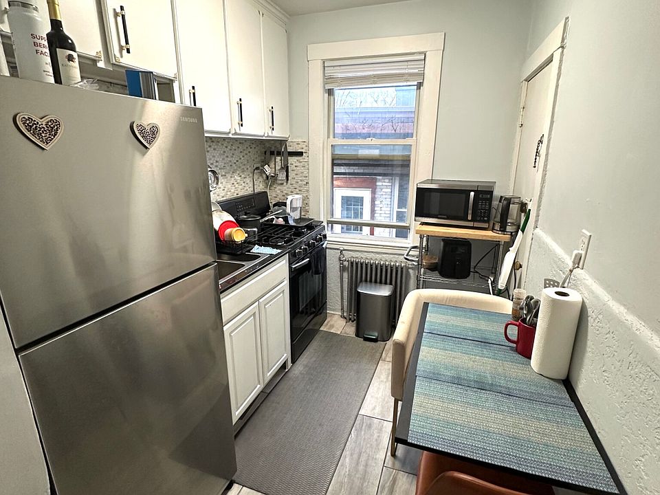 1st image of 26 Chiswick Rd APT 18