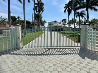 1025 W Ocean Dr #2, Key Colony Beach, FL 33051