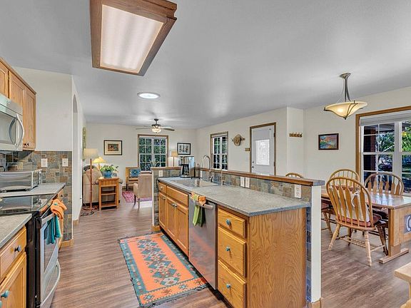 4th image of 307 E Michigan Ave