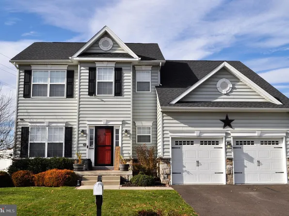 2000 Sunnyvale Dr, Pennsburg, PA 18073
