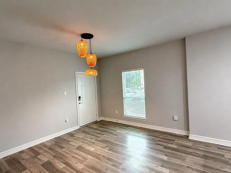 7823 Gladstone St #B2 — Photo 17