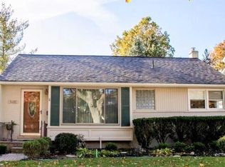 1492 Villa Rd, Birmingham, MI 48009