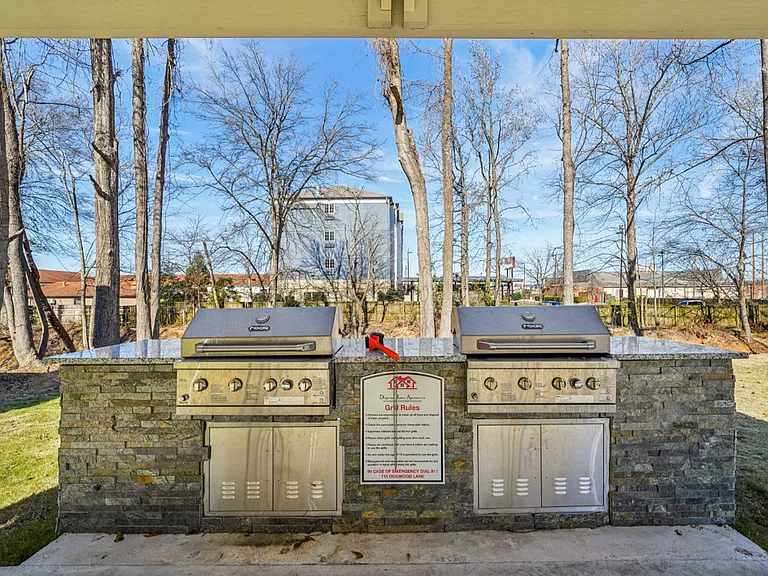 Dogwood Lane Apartments — Photo 13