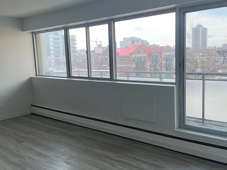 261 Cooper St — Photo 8