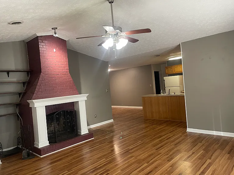 7634 Chatham Cir — Photo 4