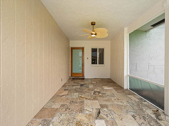 3rd image of 13826 Kaiser Trail