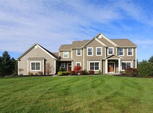 2026 Limber Pine Cir, Manlius, NY 13104