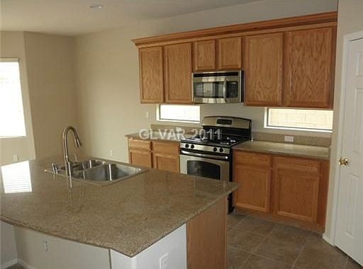 2nd image of 1608 Peyton Stewart Ct