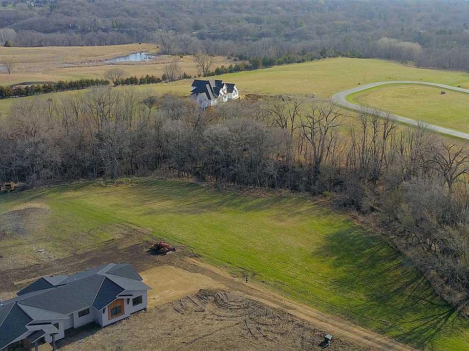 1st image of 275 Summerfield Trl