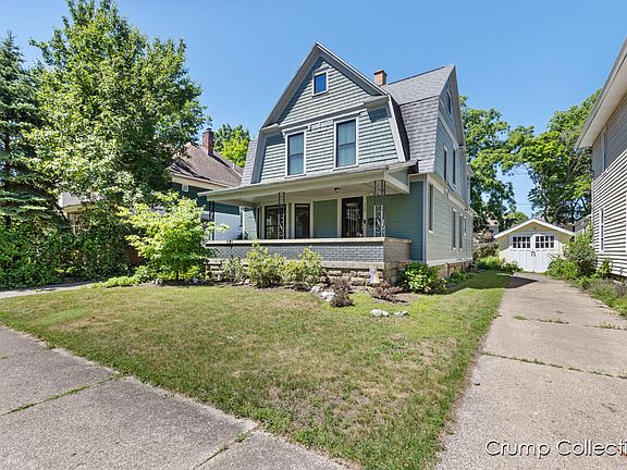 2nd image of 523 Norwood Ave SE
