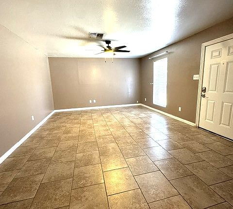 2nd image of 2353 Palm Dr