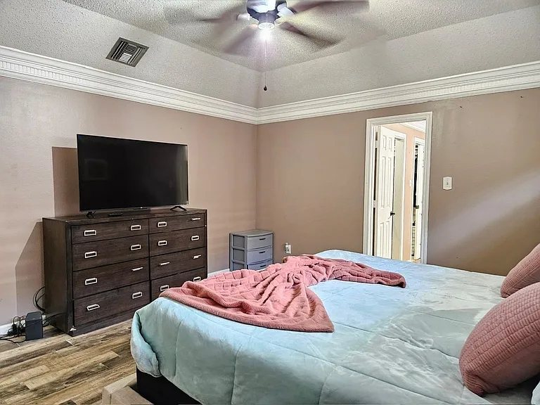 347 W Champions Colony #III — Photo 17
