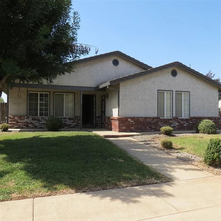 10120 J St photo 1