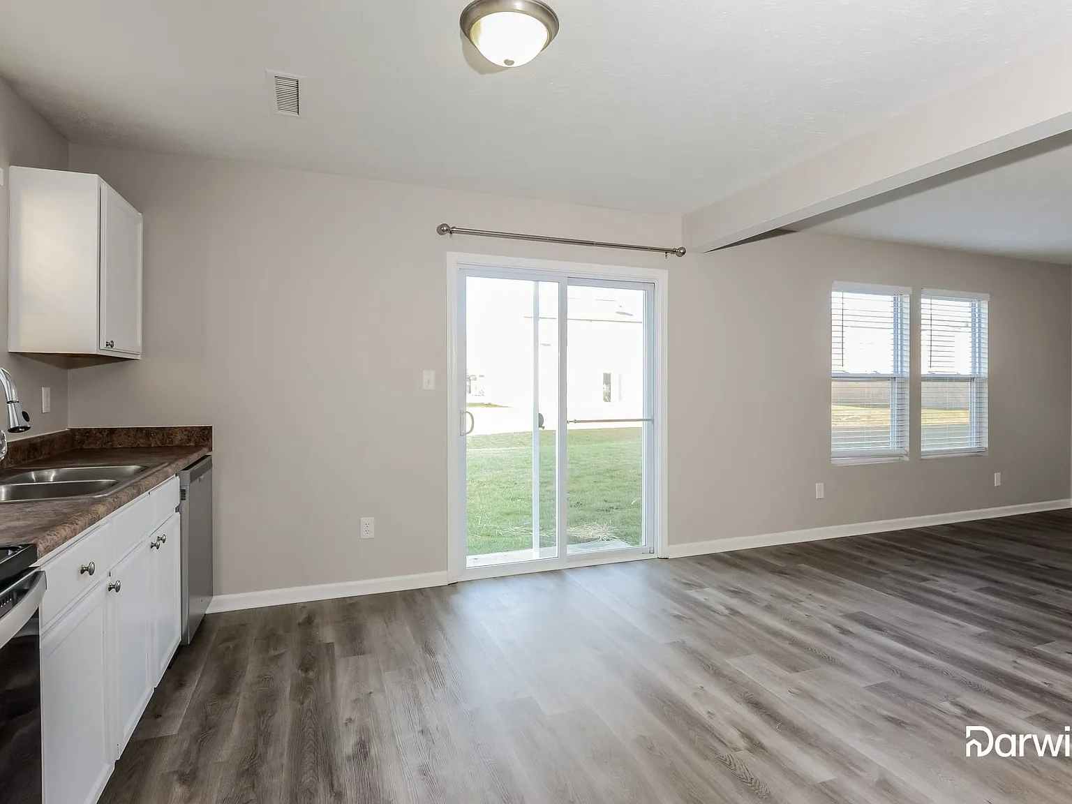 4 bed, 3.0 bath, 1495 sqft, $1,850 — Photo 4