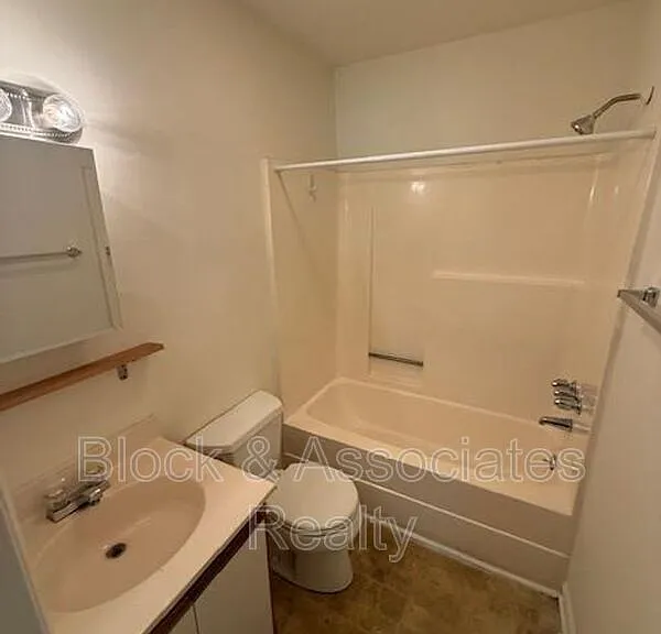118 Reece Ct #B — Photo 5