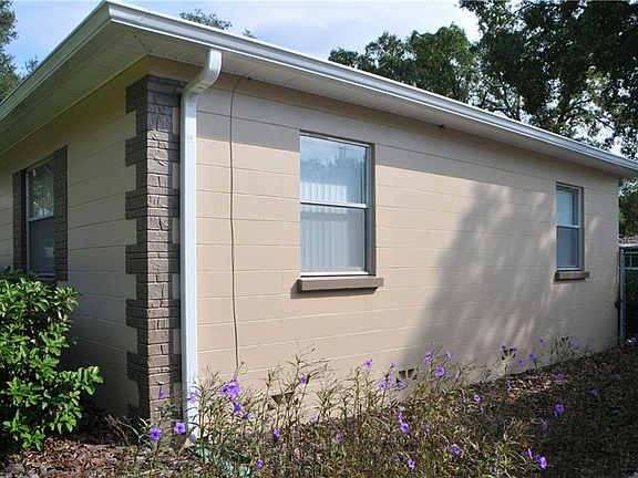 4th image of 830 Bonnie Dr