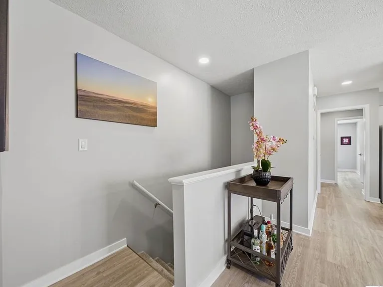 920 Carriage Way #12 — Photo 7