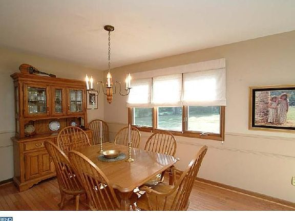4th image of 69 Yellowwood Dr