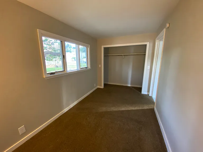 618 E Vine St #618 — Photo 8