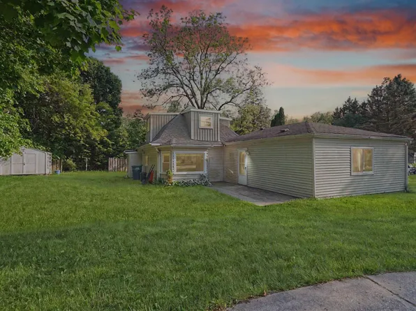 432 Eagle Pass St, Lapeer, MI 48446