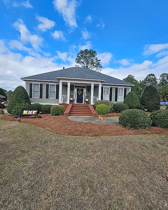 1st image of 109 Fair Oaks Ct