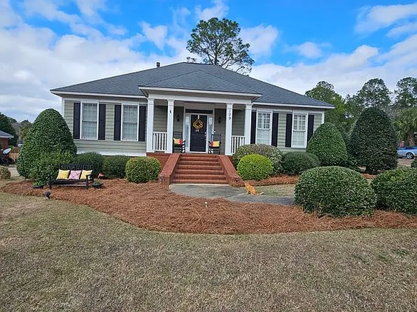 109 Fair Oaks Ct, Leesburg, GA 31763