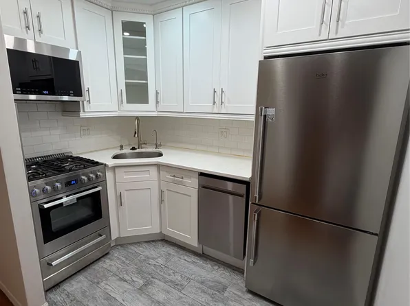 (undisclosed Address), Bayside, NY 11361