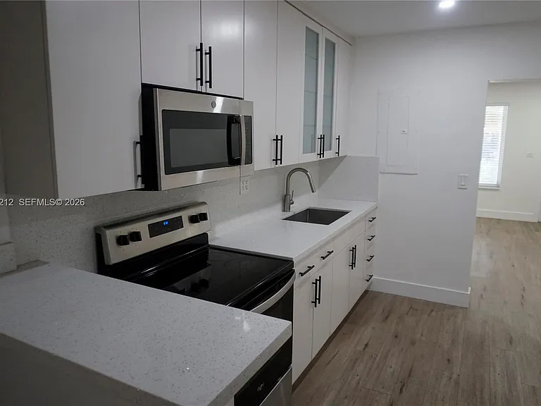 11043 SW 79th Ave #0 — Photo 8