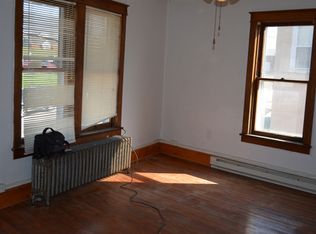 185 W Spotswood Ave #A, Elkton, VA 22827