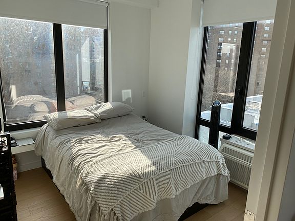 4th image of 1790 3rd Ave #1101