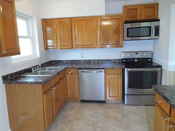 2nd image of 1518 Delmar Dr
