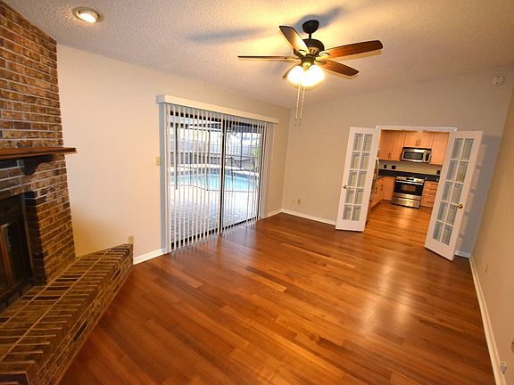 5th image of 16212 Doublebrook Pl
