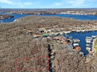 883 Muirfield Dr, Sunrise Beach, MO 65079