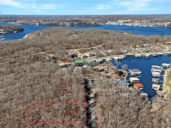 883 Muirfield Dr, Sunrise Beach, MO 65079