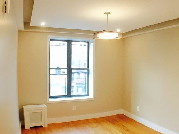 3rd image of 320 Empire Blvd APT 3B
