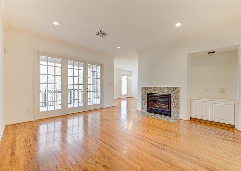 1st image of 2317 Potomac Dr