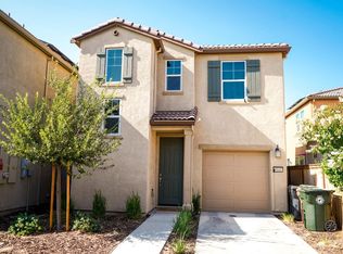 9940 Macabee Ln, Elk Grove, CA 95757